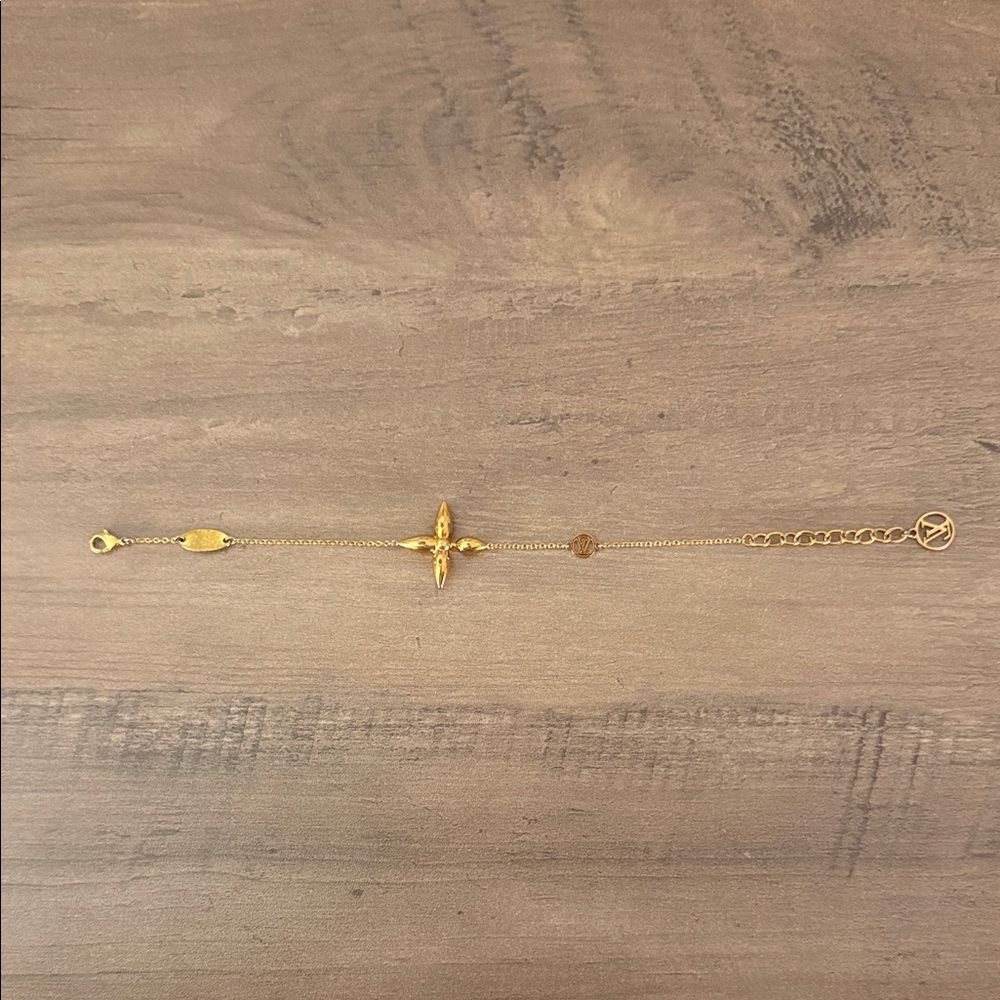 💛 Authentic Louis Vuitton Louisette Gold Charm Bracelet 💛 - Picture 11 of 15
